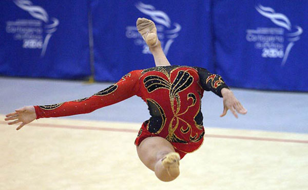 35-headless-gymnast-perfect