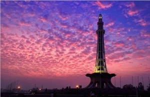 minar-e-pakistan-evening