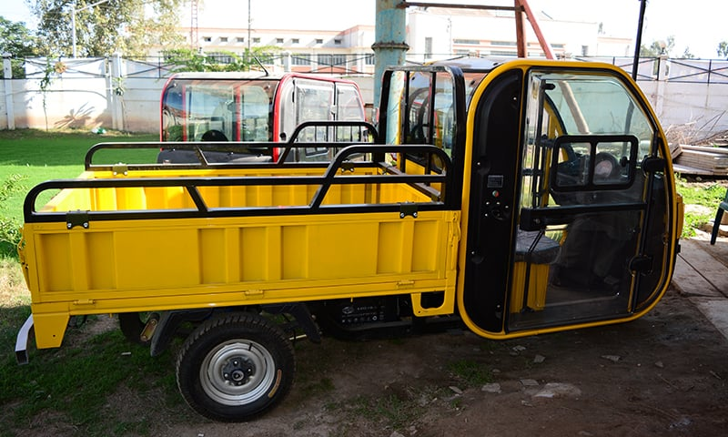 electronic rickshaws