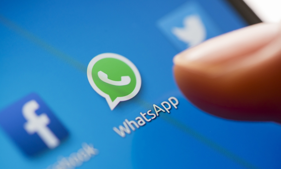 Facebook to integrate WhatsApp functionality, rumours say