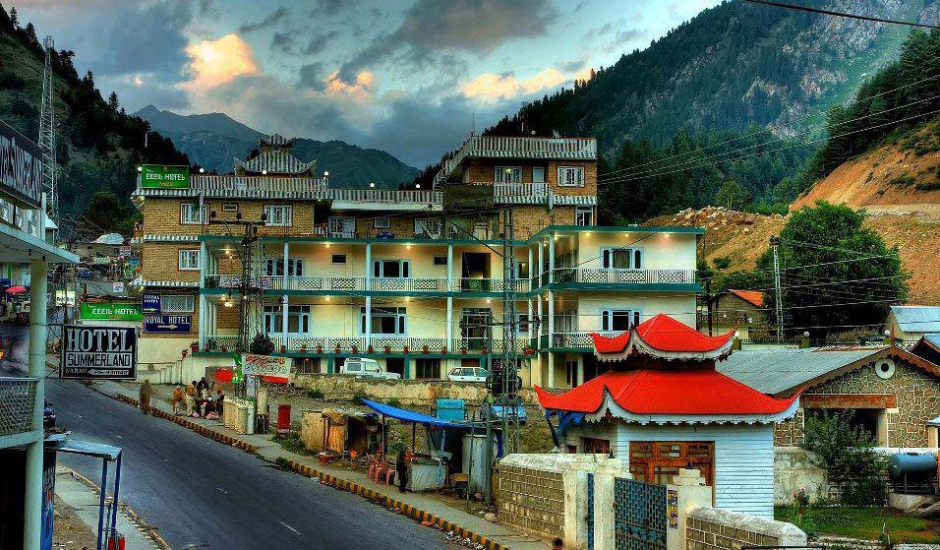 Naran-Valley-Bazar