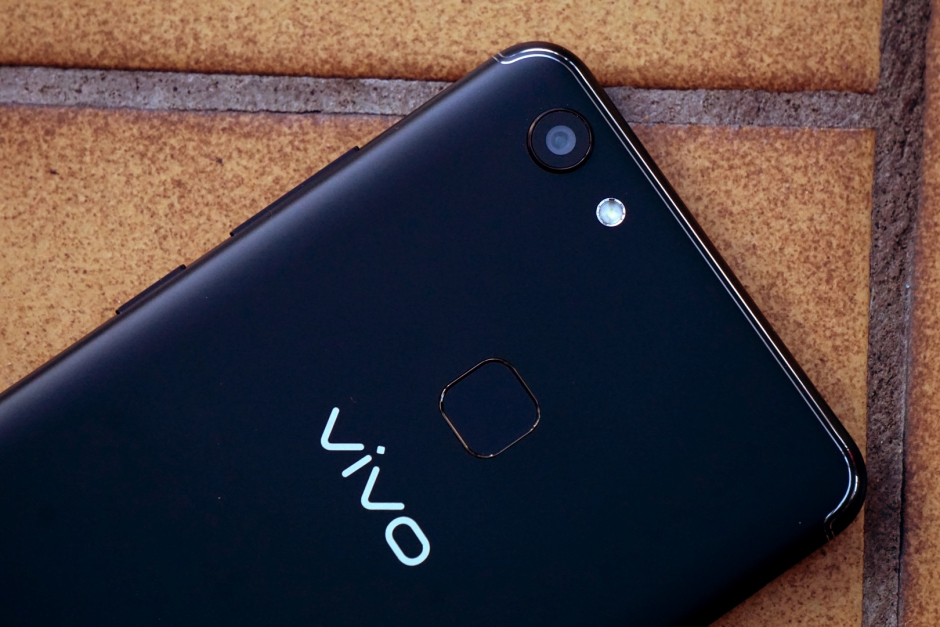 vivo-v7-hero