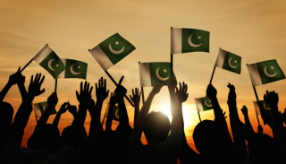 pakistan-flags