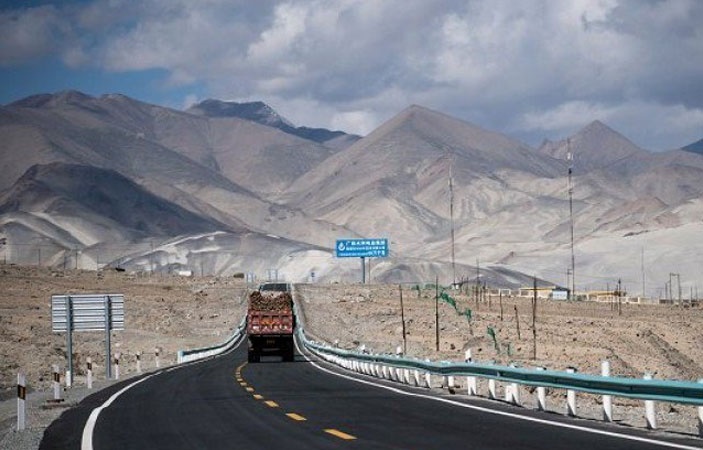 CPEC-digital-Highway-Plan-Fiber-Network-Khunjarab-TechJuice