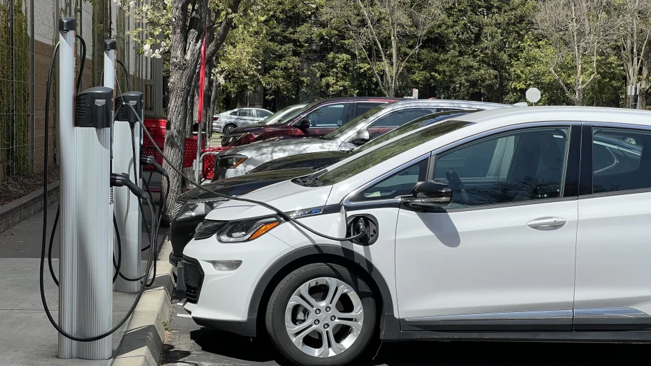 Electric-Vehicle-Charging-Station